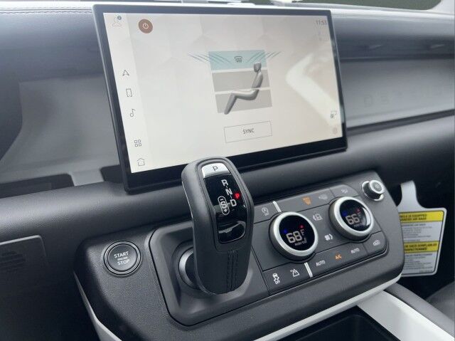 2025 Land Rover Defender X-Dynamic SE 90 2dr San Juan TX 2025 Land Rover Defender X-Dynamic SE 90 2dr San Juan TX