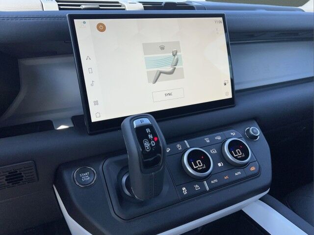 2025 Land Rover Defender X-Dynamic SE San Juan TX 2025 Land Rover Defender X-Dynamic SE San Juan TX