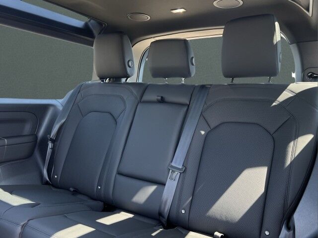 2025 Land Rover Defender X-Dynamic SE San Juan TX 2025 Land Rover Defender X-Dynamic SE San Juan TX