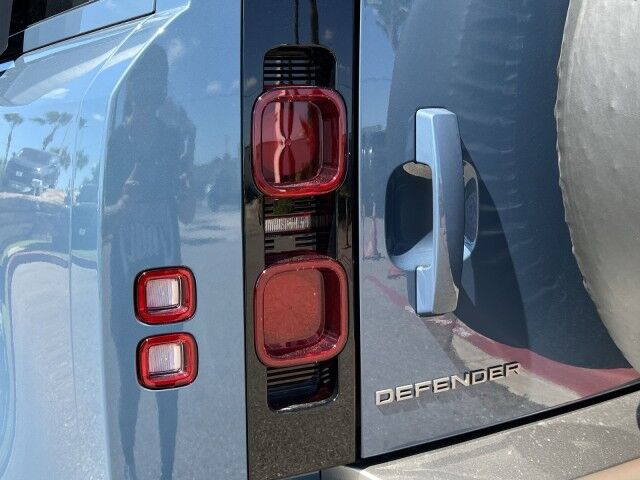 2025 Land Rover Defender X-Dynamic SE San Juan TX 2025 Land Rover Defender X-Dynamic SE San Juan TX