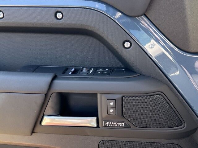 2025 Land Rover Defender X-Dynamic SE San Juan TX 2025 Land Rover Defender X-Dynamic SE San Juan TX