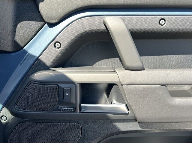 2025 Land Rover Defender X-Dynamic SE San Juan TX 2025 Land Rover Defender X-Dynamic SE San Juan TX