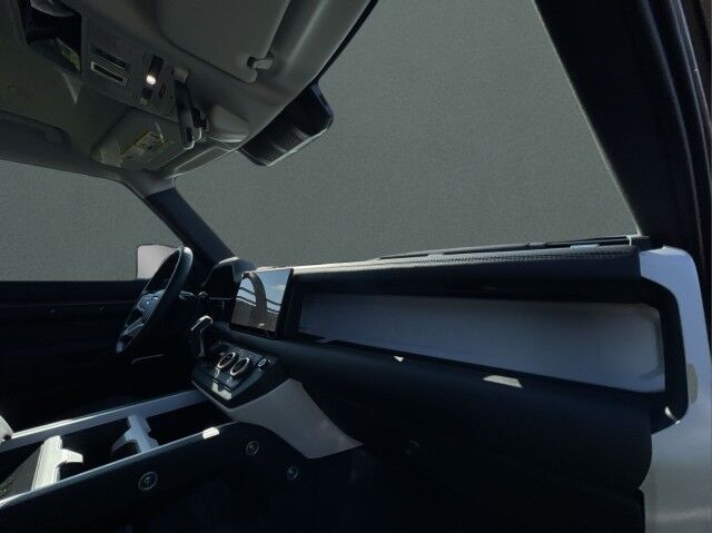 2025 Land Rover Defender X-Dynamic SE San Juan TX 2025 Land Rover Defender X-Dynamic SE San Juan TX