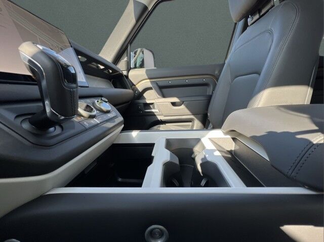 2025 Land Rover Defender X-Dynamic SE San Juan TX 2025 Land Rover Defender X-Dynamic SE San Juan TX