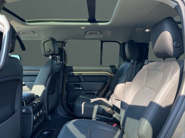 2025 Land Rover Defender X-Dynamic SE San Juan TX 2025 Land Rover Defender X-Dynamic SE San Juan TX