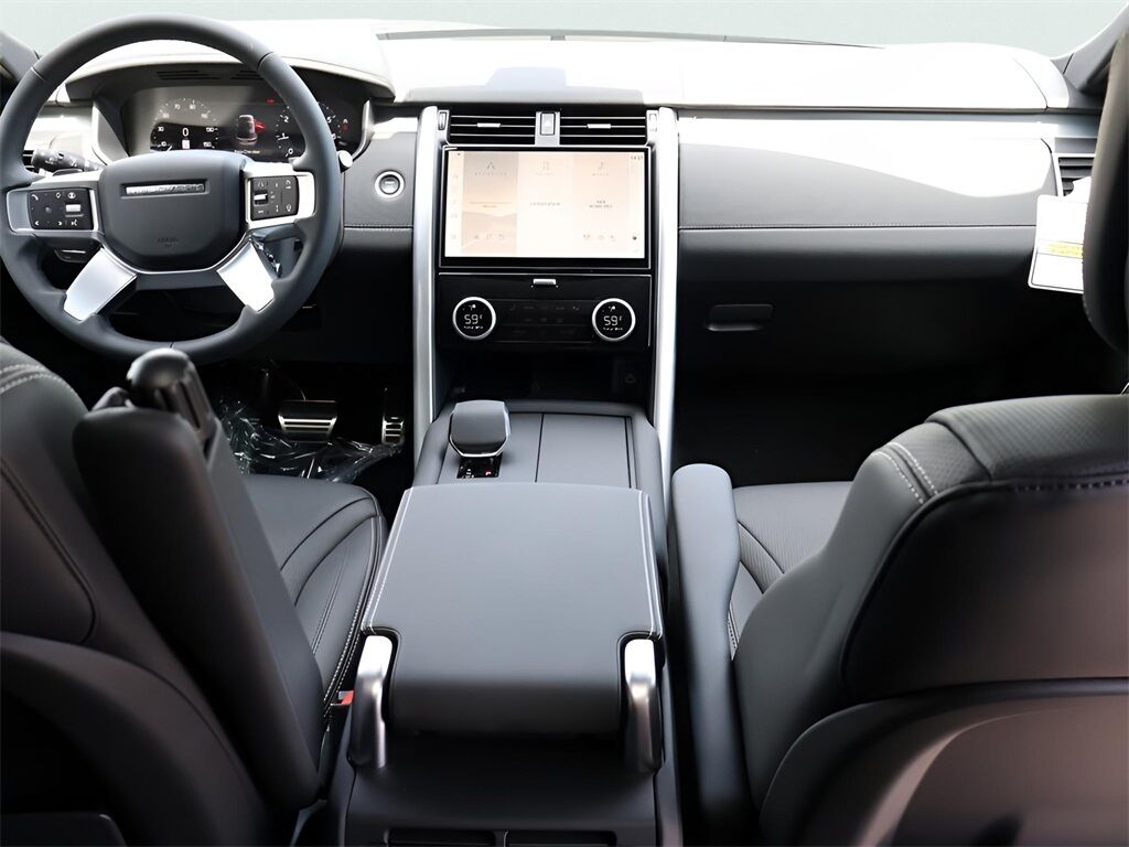2025 Land Rover Discovery Dynamic SE San Clemente CA