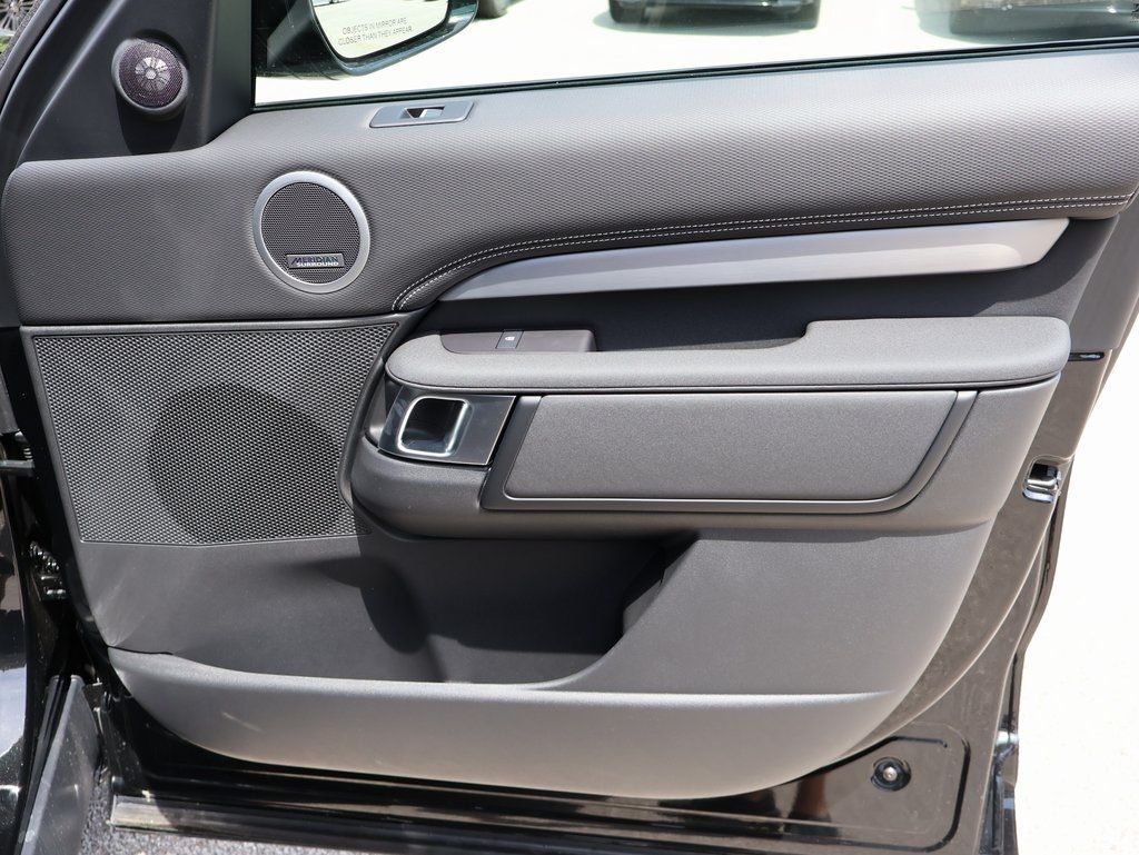 2025 Land Rover Discovery Dynamic SE San Clemente CA