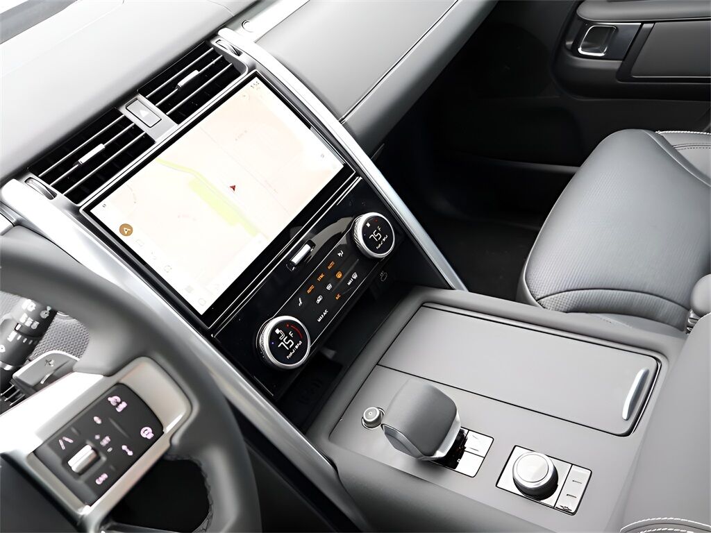 2025 Land Rover Discovery Dynamic SE San Clemente CA