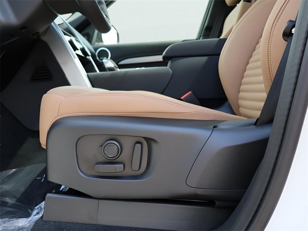2025 Land Rover Discovery Dynamic SE San Clemente CA