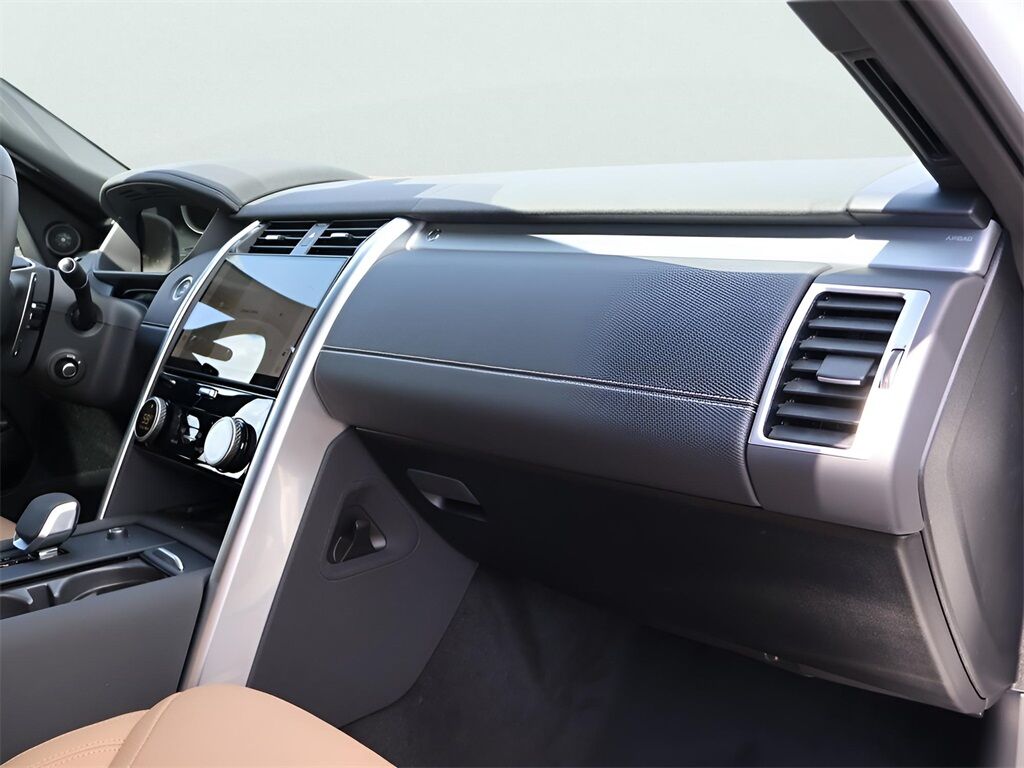 2025 Land Rover Discovery Dynamic SE San Clemente CA