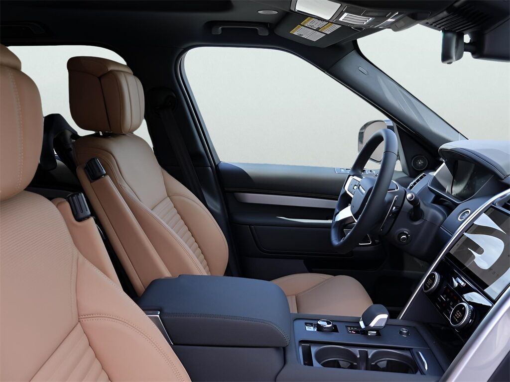 2025 Land Rover Discovery Dynamic SE San Clemente CA