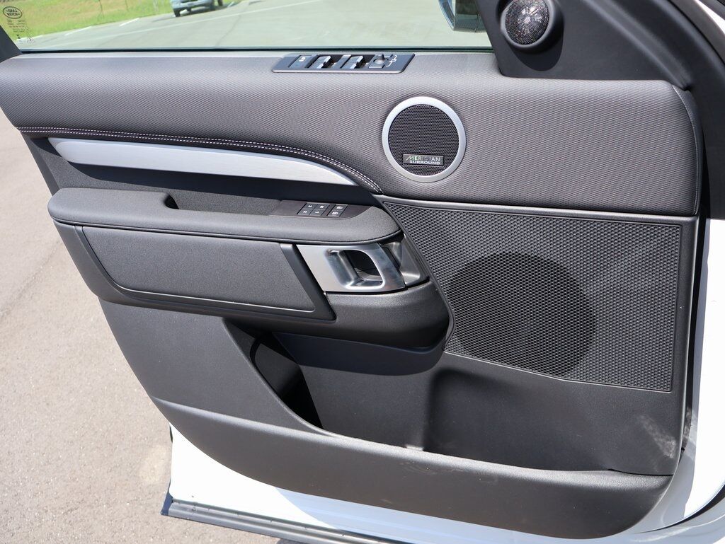 2025 Land Rover Discovery Dynamic SE San Clemente CA
