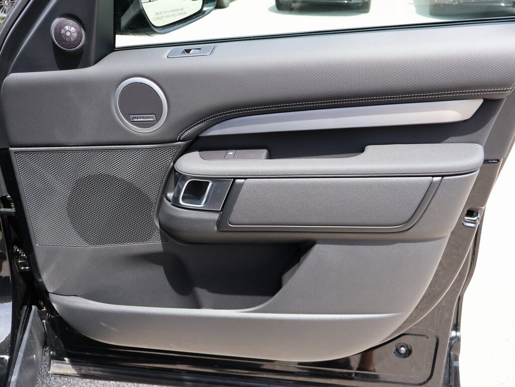 2025 Land Rover Discovery Dynamic SE San Clemente CA