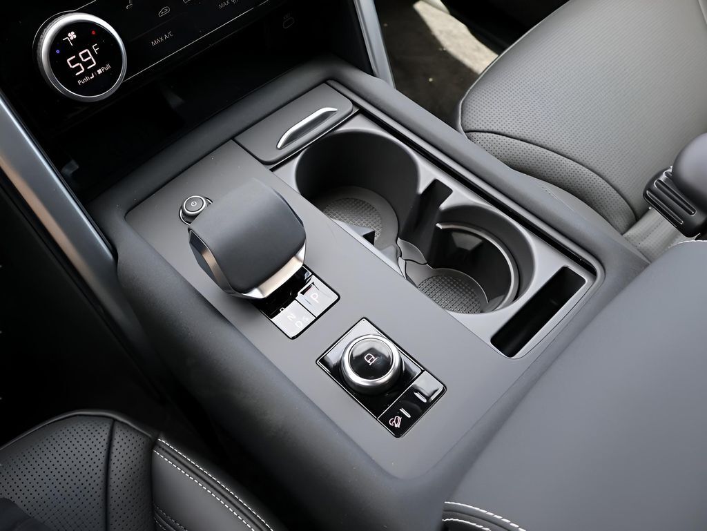 2025 Land Rover Discovery Dynamic SE San Clemente CA