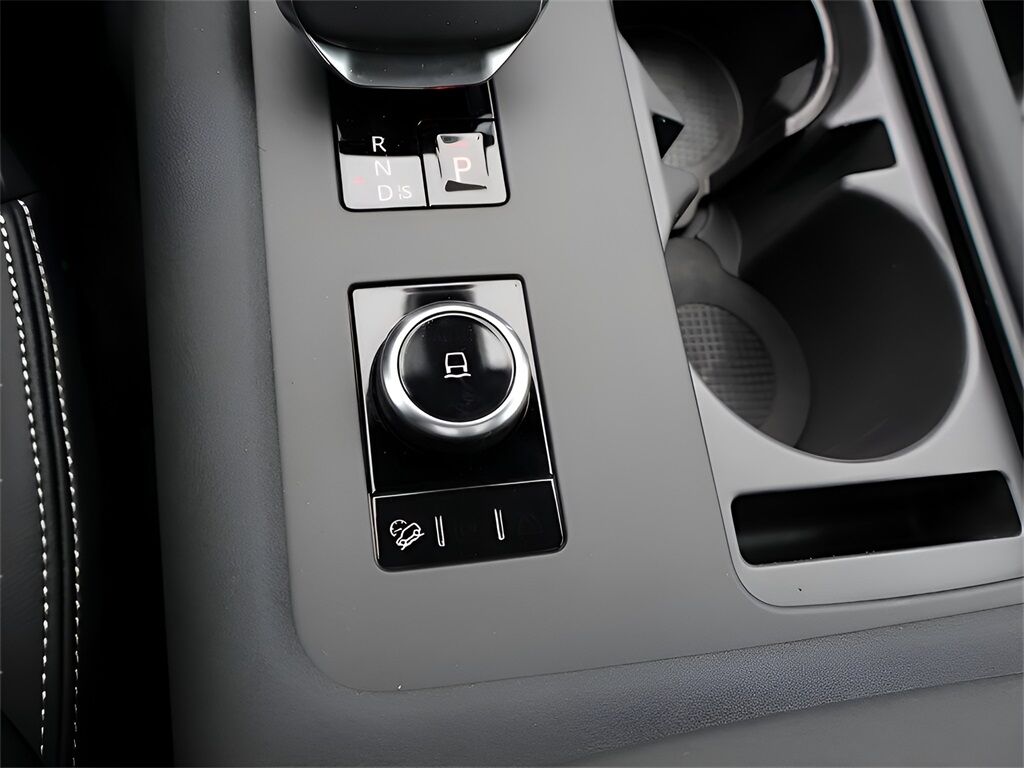 2025 Land Rover Discovery Dynamic SE San Clemente CA