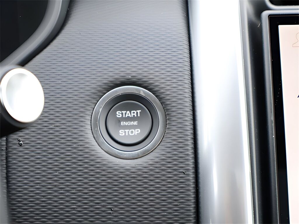 2025 Land Rover Discovery Dynamic SE San Clemente CA