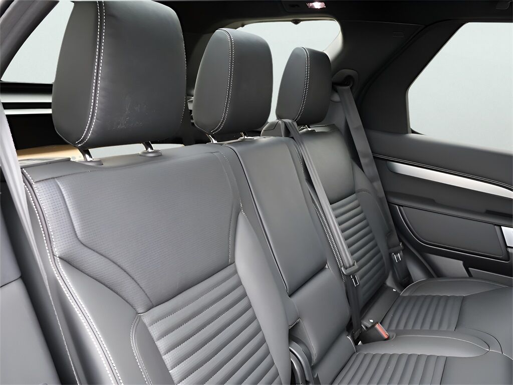 2025 Land Rover Discovery Dynamic SE San Clemente CA