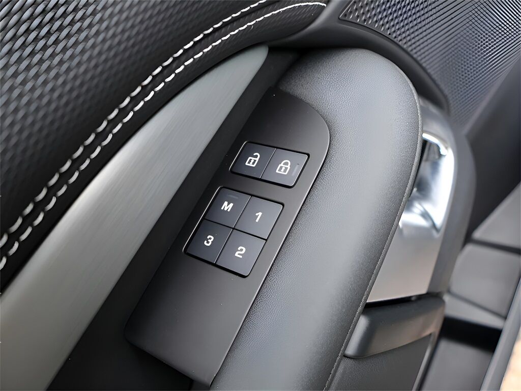 2025 Land Rover Discovery Dynamic SE San Clemente CA