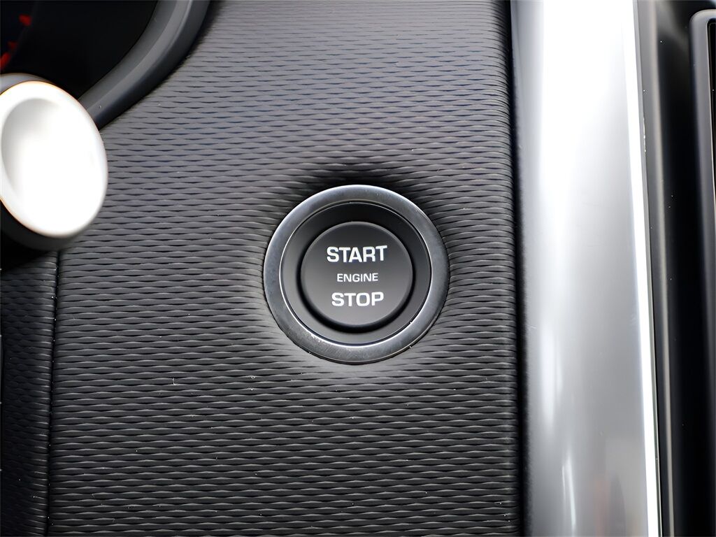 2025 Land Rover Discovery Dynamic SE San Clemente CA