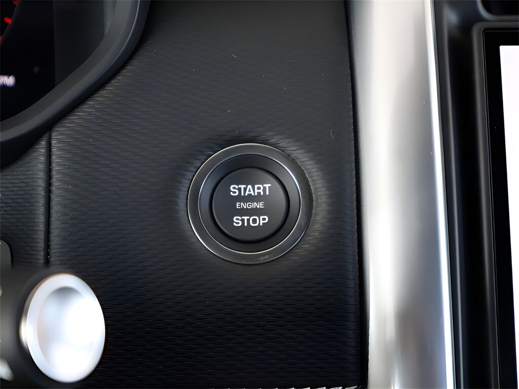 2025 Land Rover Discovery Dynamic SE San Clemente CA