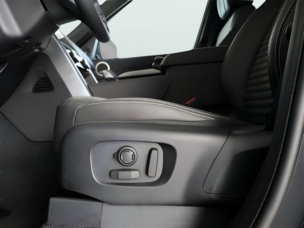 2025 Land Rover Discovery Dynamic SE San Clemente CA