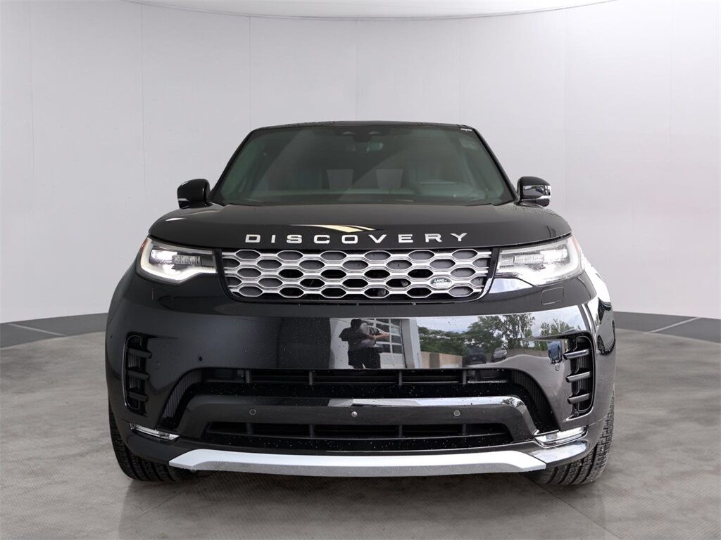 2025 Land Rover Discovery Metropolitan Edition