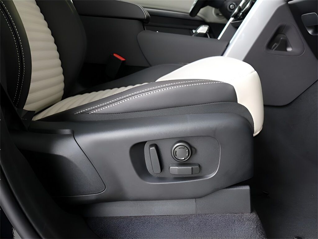 2025 Land Rover Discovery Metropolitan Edition San Clemente CA