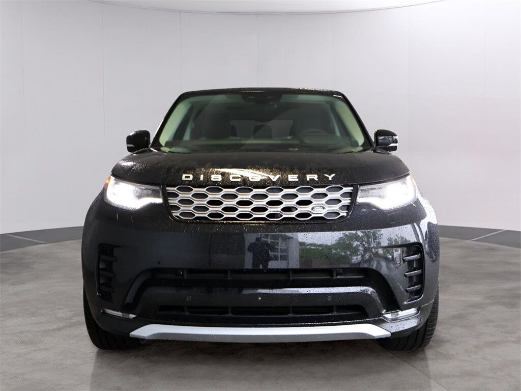 2025 Land Rover Discovery Metropolitan Edition