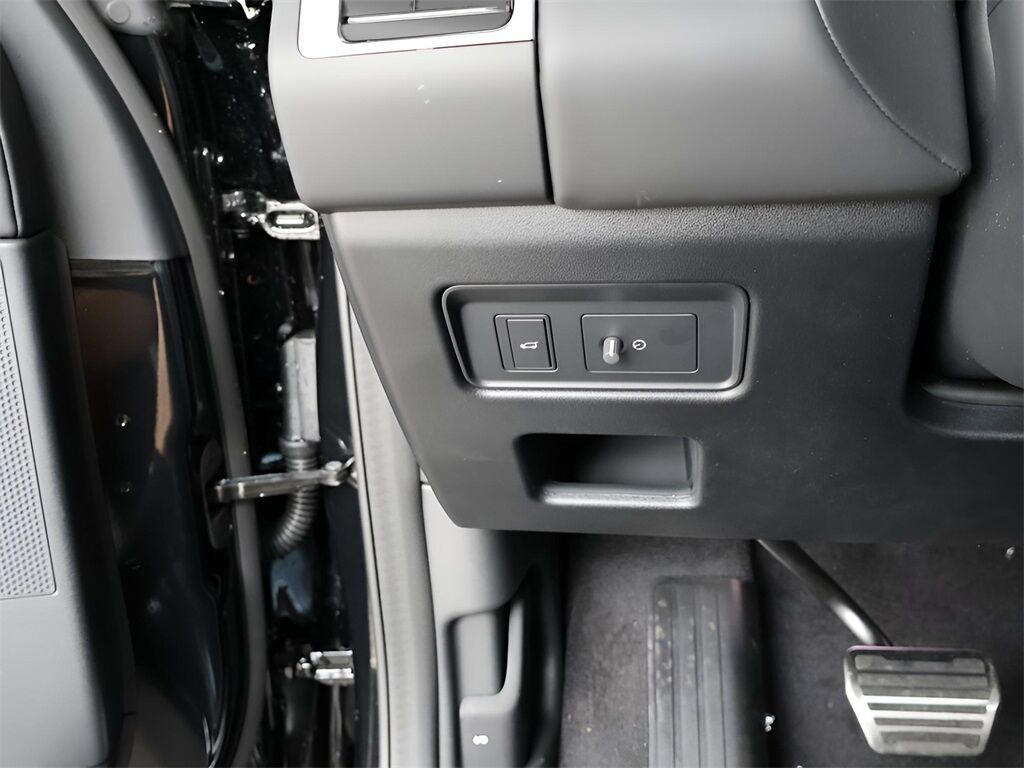 2025 Land Rover Discovery Metropolitan Edition San Clemente CA