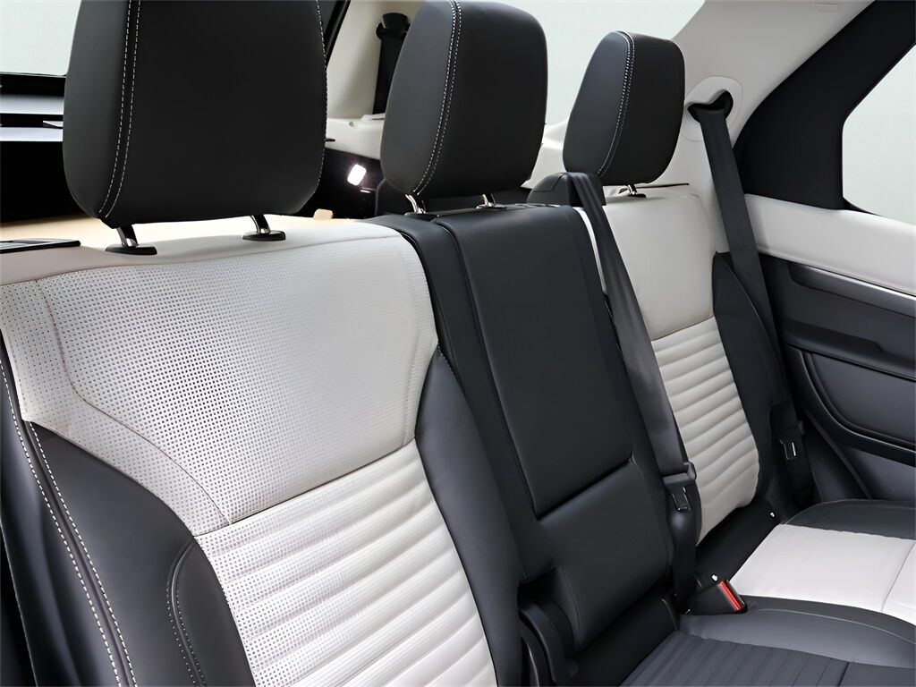 2025 Land Rover Discovery Metropolitan Edition San Clemente CA