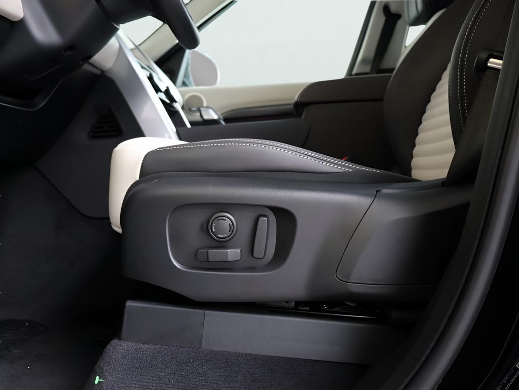 2025 Land Rover Discovery Metropolitan Edition San Clemente CA