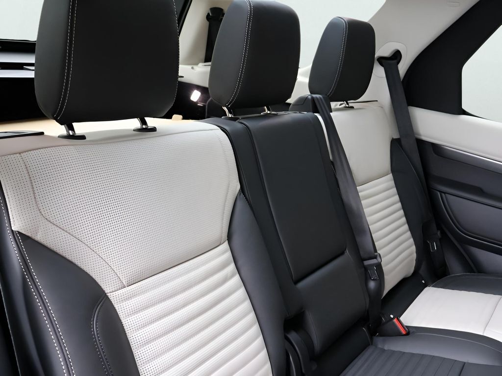 2025 Land Rover Discovery Metropolitan Edition San Clemente CA