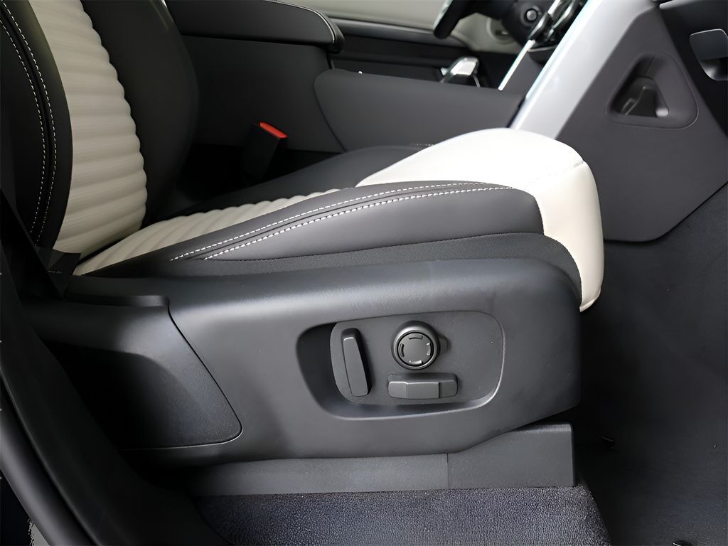 2025 Land Rover Discovery Metropolitan Edition San Clemente CA