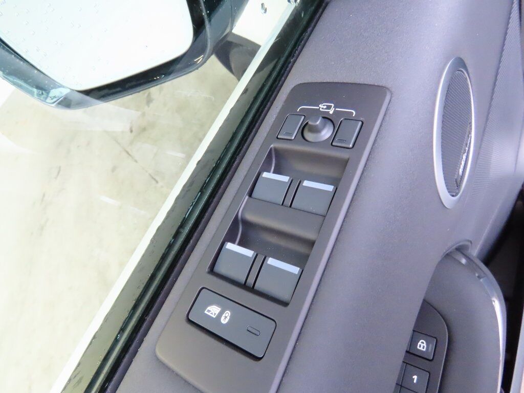 2025 Land Rover Discovery S San Clemente CA