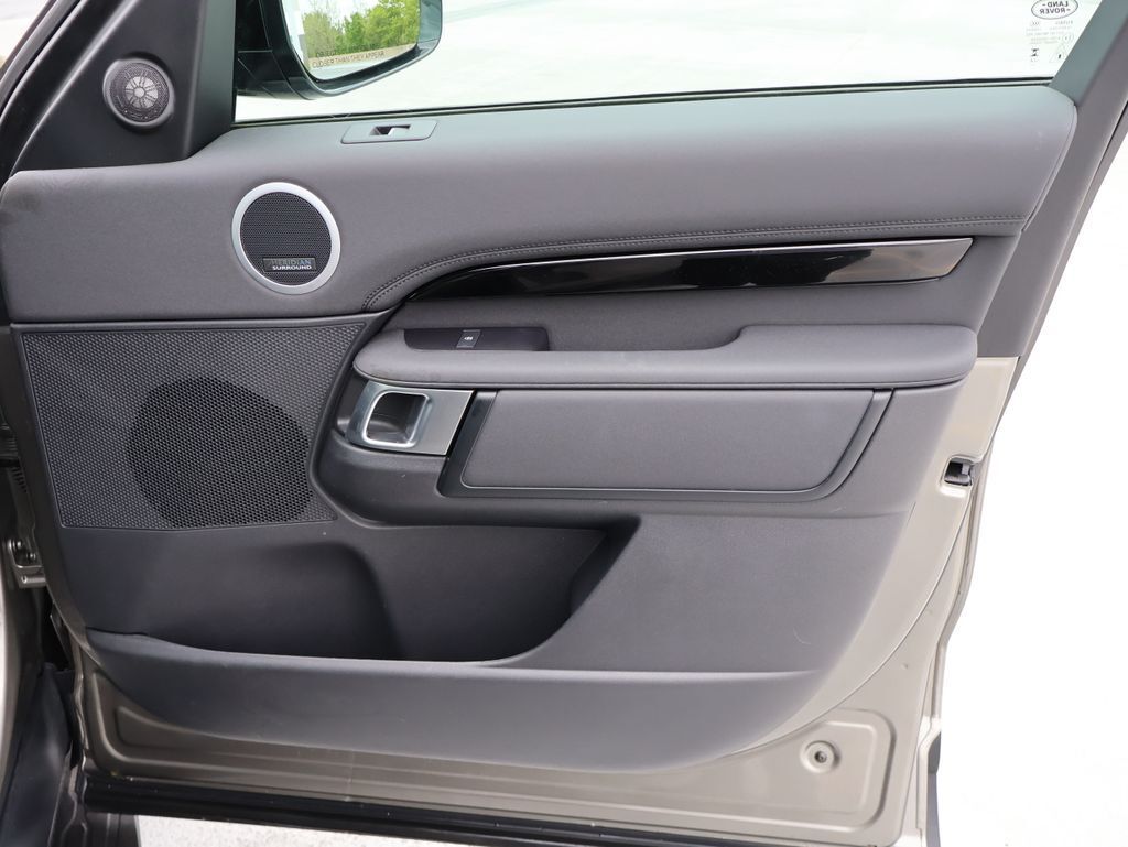 2025 Land Rover Discovery S San Clemente CA