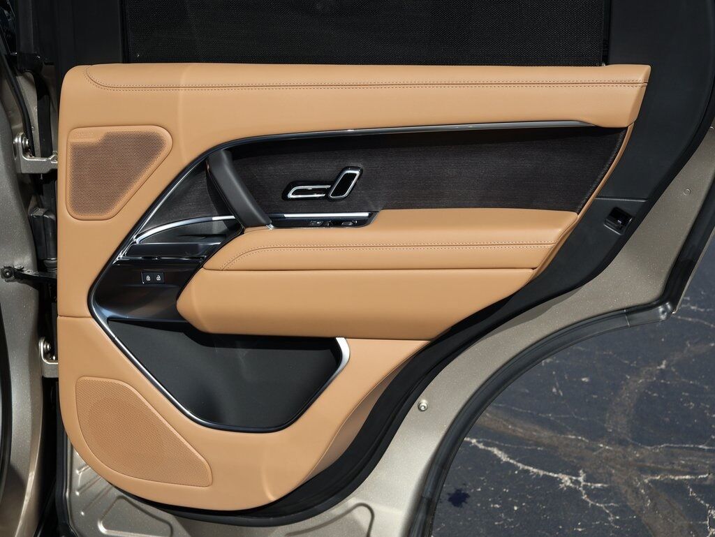 2025 Land Rover Range Rover Plug-In Hybrid SE San Clemente CA