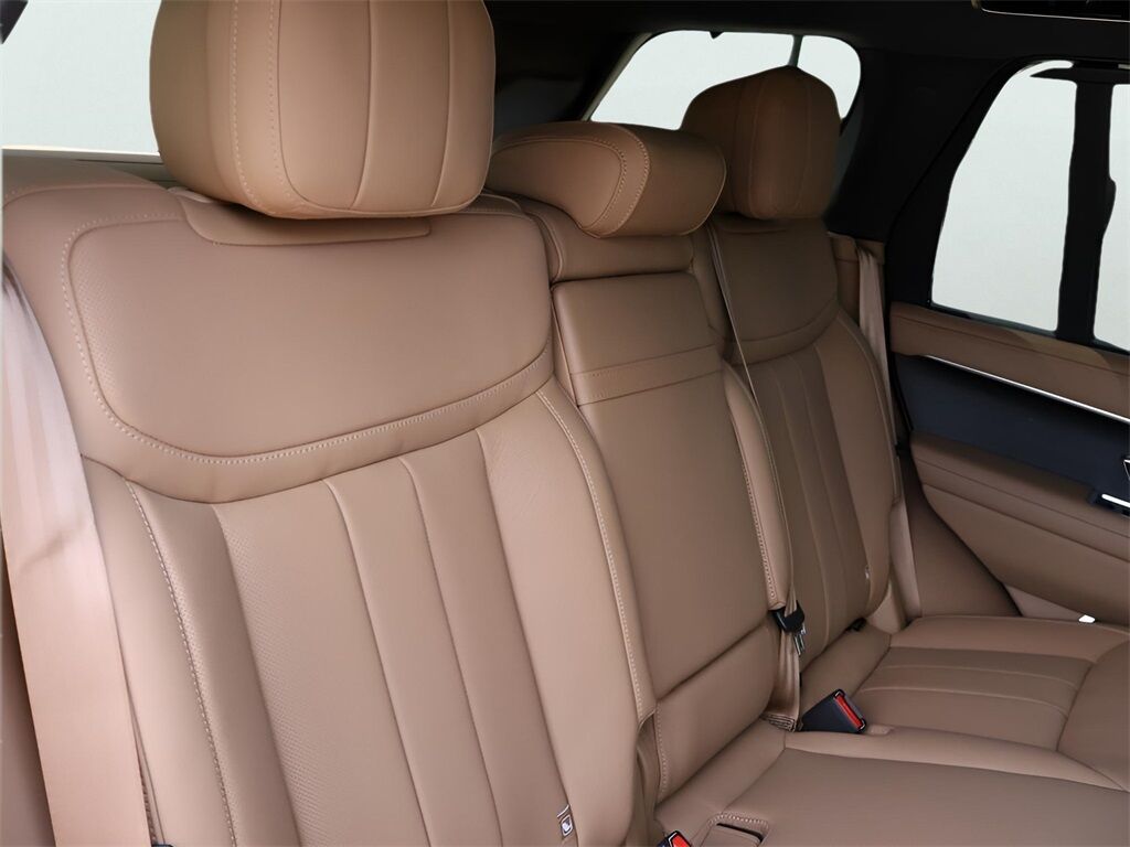 2025 Land Rover Range Rover Plug-In Hybrid SE San Clemente CA