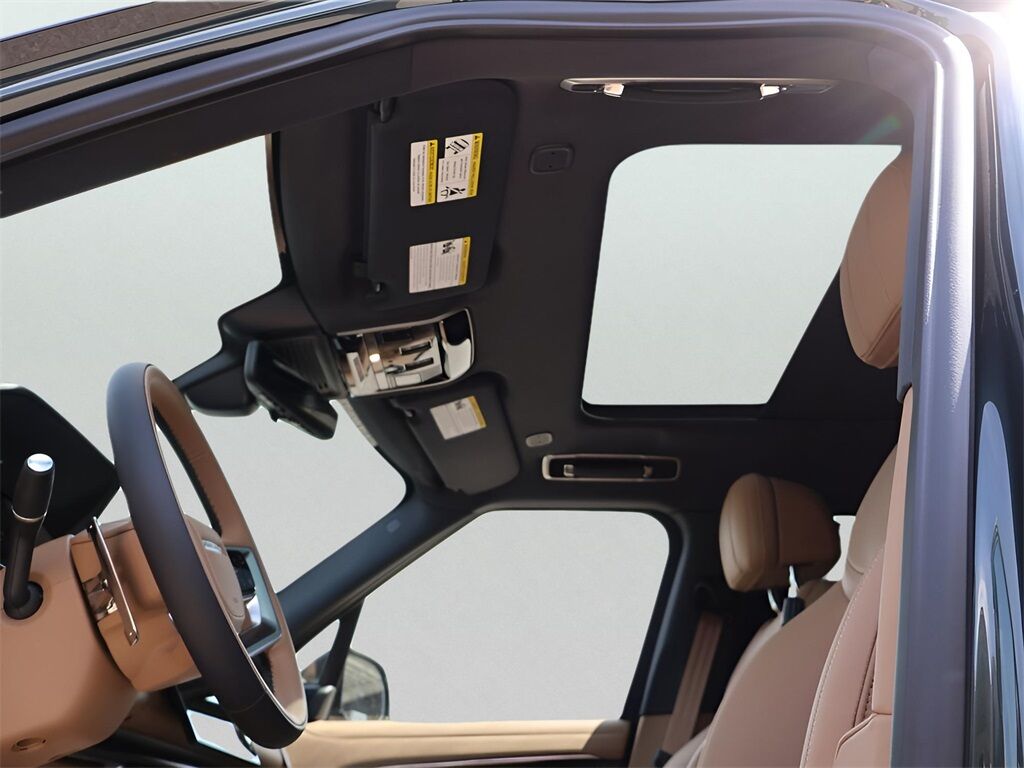 2025 Land Rover Range Rover Plug-In Hybrid SE San Clemente CA