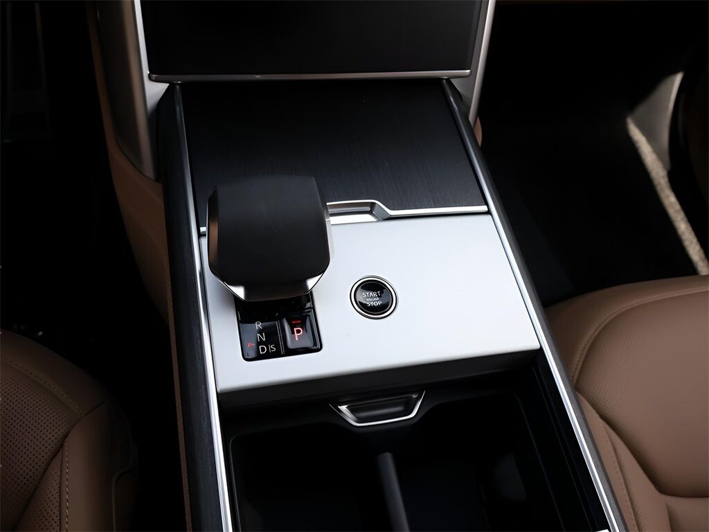2025 Land Rover Range Rover Plug-In Hybrid SE San Clemente CA