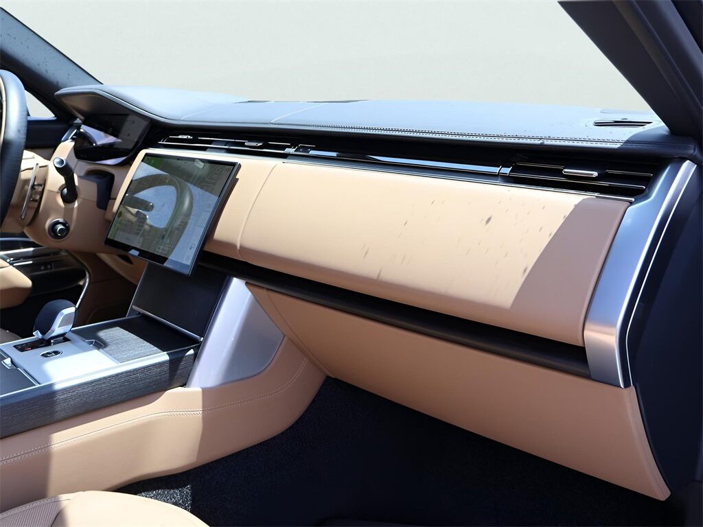 2025 Land Rover Range Rover Plug-In Hybrid SE San Clemente CA