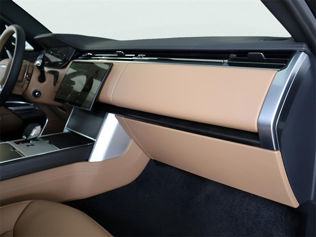 2025 Land Rover Range Rover Plug-In Hybrid SE San Clemente CA