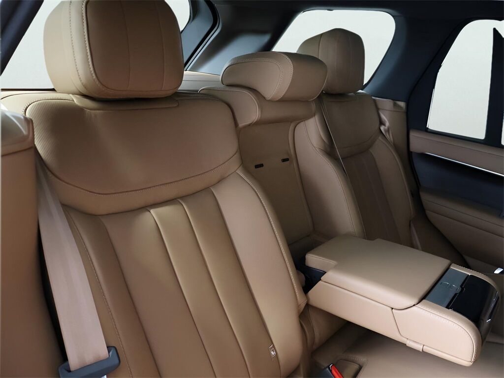 2025 Land Rover Range Rover Plug-In Hybrid SE San Clemente CA