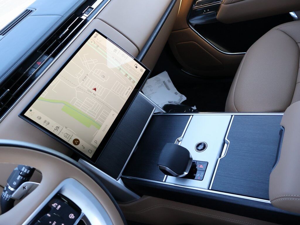 2025 Land Rover Range Rover Plug-In Hybrid SE San Clemente CA