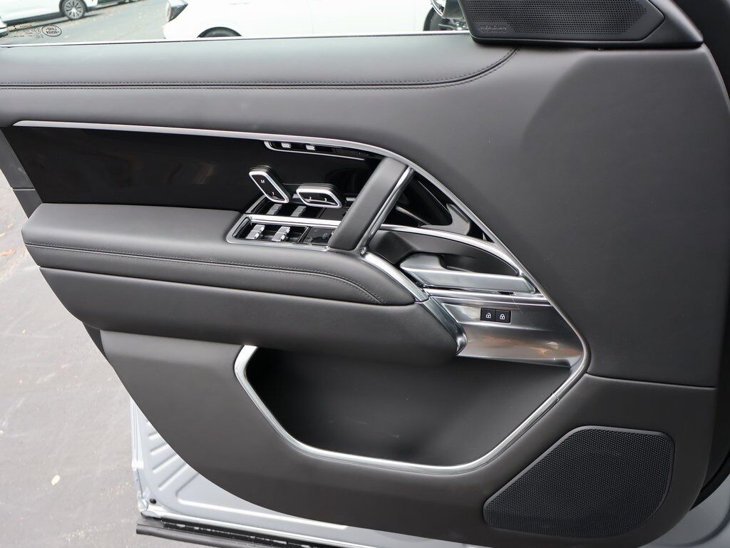 2025 Land Rover Range Rover Plug-In Hybrid SE San Clemente CA