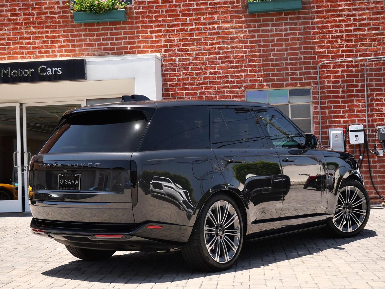 2025 Land Rover Range Rover SE SE Lawrence KS