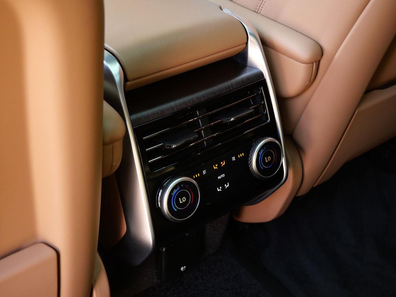 2025 Land Rover Range Rover SE SE Lawrence KS