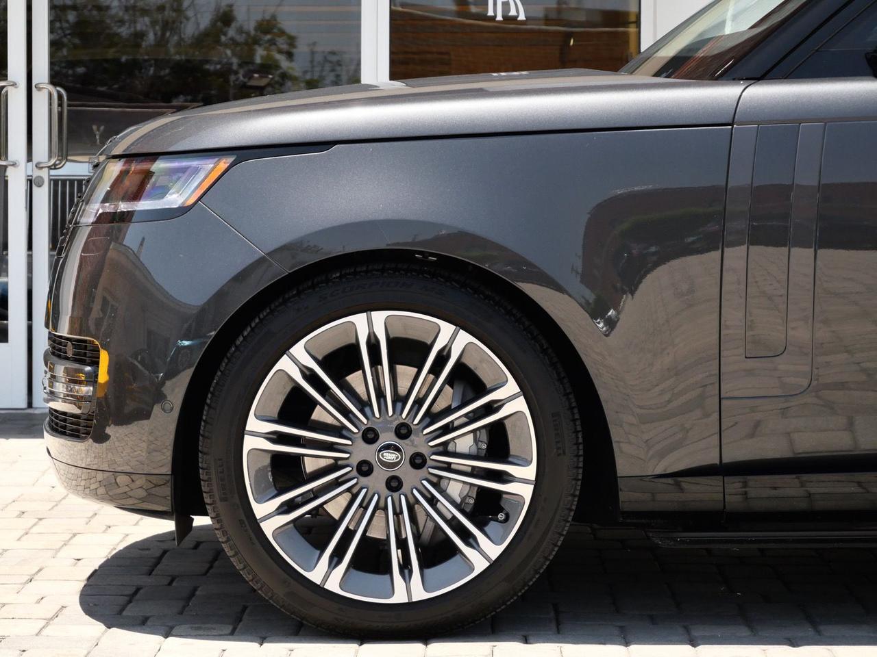 2025 Land Rover Range Rover SE SE Lawrence KS
