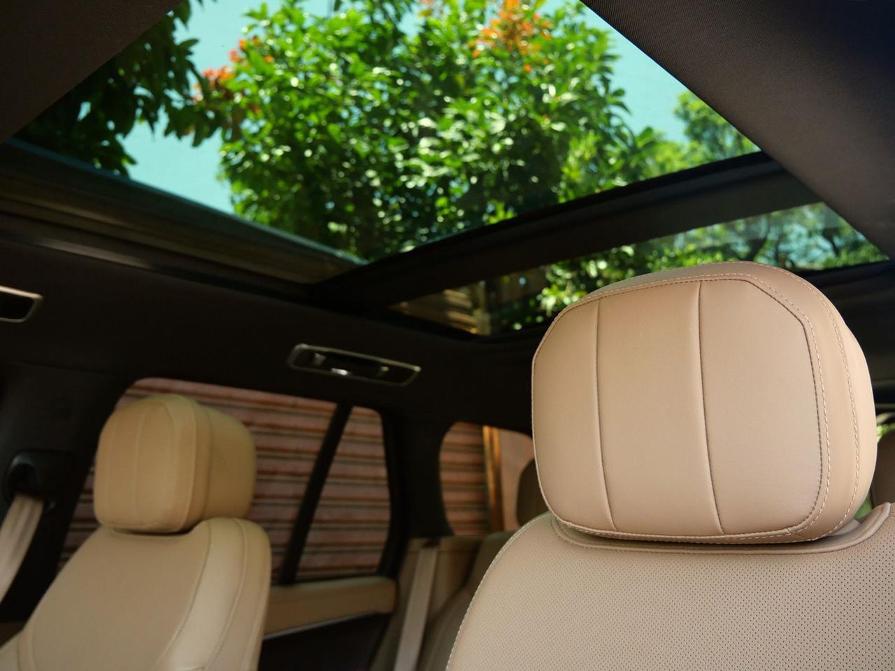 2025 Land Rover Range Rover SE SE Lawrence KS