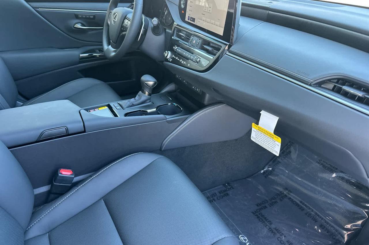 2025 Lexus ES Roseville CA