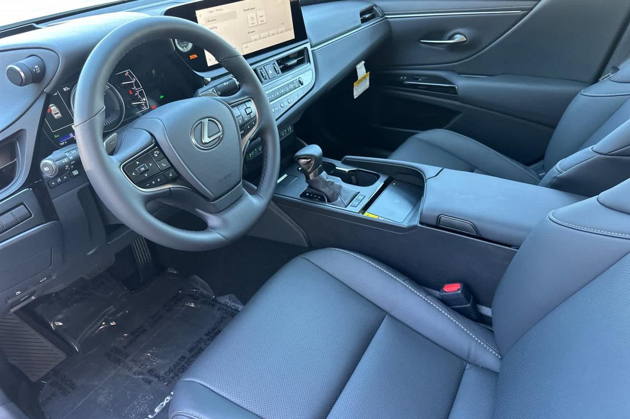 2025 Lexus ES Roseville CA